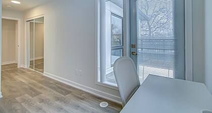 Modern 3BR Retreat Near Yorkdale Mall