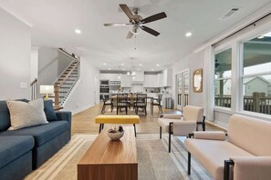 TV, fireplace, offices