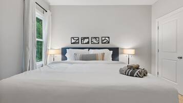 6 habitaciones, tabla de planchar con plancha, cuna de viaje y wifi