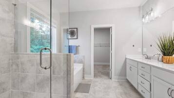 淋浴设施、吹风机