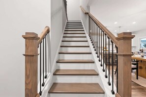 Interior - The Central Nest | Brand-New 2025 Build | 6BR KING (Duluth)