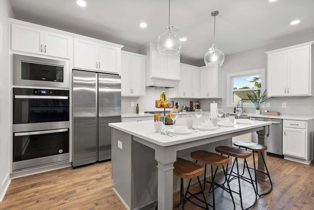 冰箱、微波炉、烤箱、炉灶