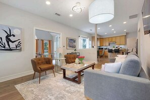 Televisión y oficina 