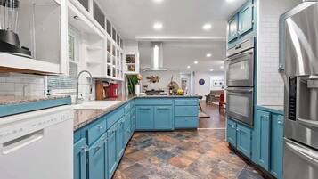 雪櫃、爐具、洗碗機、咖啡機/沖茶器