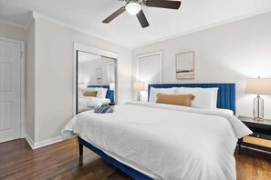 6 quartos, ferros/tábuas de passar roupa, berço de viagem, Wi-Fi