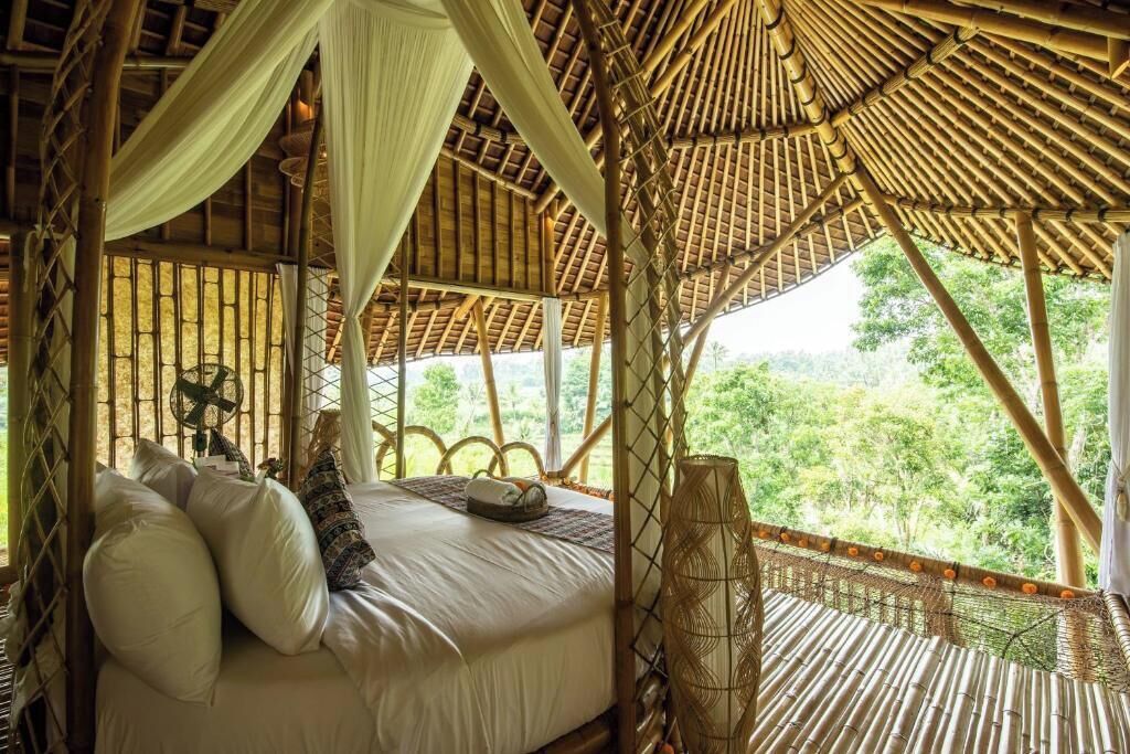 2 bedrooms, internet, bed sheets