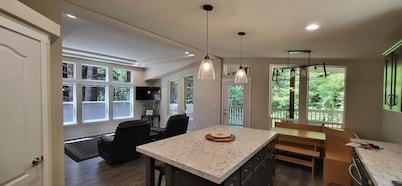 Fieldbrook Cottage in Redwood Forest