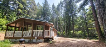 Fieldbrook Cottage in Redwood Forest