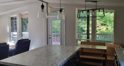 Fieldbrook Cottage in Redwood Forest