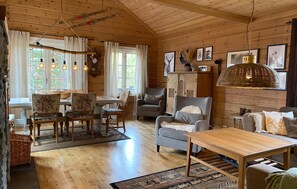 Smart TV, fireplace - Gorgeous home in Bjorli with WiFi (Bjorli)