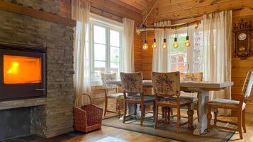 تناول الطعام