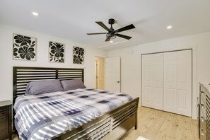 2 habitaciones, escritorio, tabla de planchar con plancha y internet