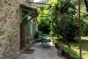 Outdoor dining - Ca la Catherine - CERET (CERET)