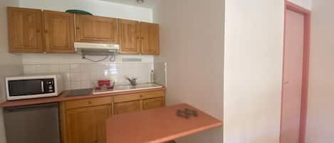 Fridge, microwave, oven