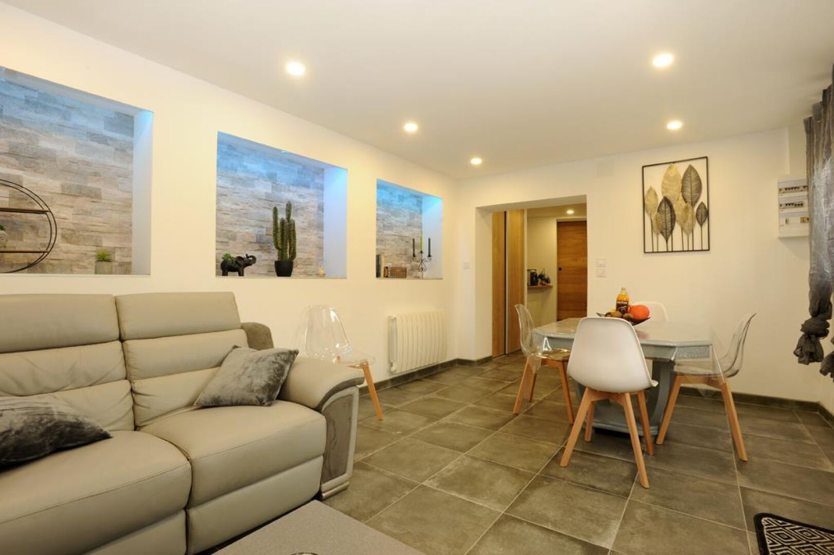 المنشأة من الداخل