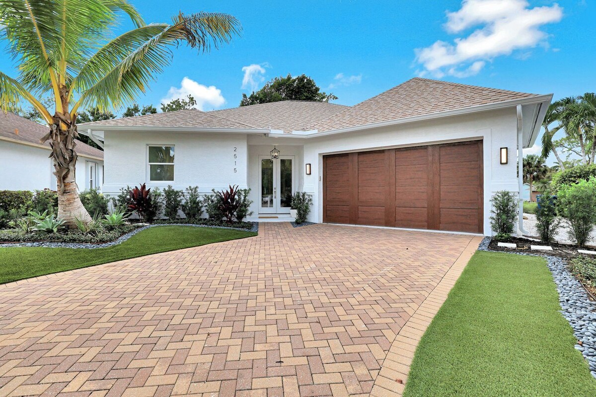 Sleek & Stylish Naples Stay in a Premier Location!