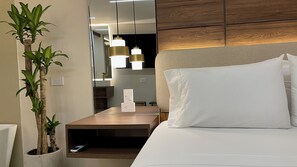 Superior Double Room 105 | Caja de seguridad en la habitación y tabla de planchar con plancha