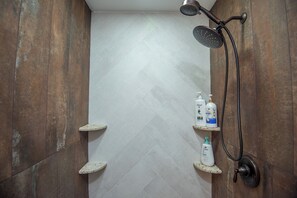 シャワー、ヘアドライヤー、ビデ、タオル