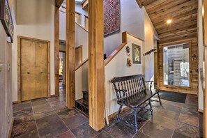 Interior - Serene Ski Retreat w/Elkhorn in SV amenity pass! (Sun Valley)