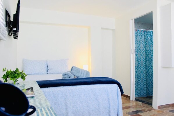 1 bedroom, iron/ironing board, free WiFi, bed sheets