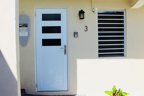 Exterior detail - La Ruta del Oeste, minutes away from the best beaches in Puerto Rico. Excellent (Aguadilla)