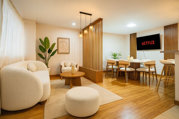 Interior - Totems City Home: Modern, Safe and Well Located (Cuenca)