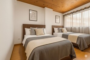 2 chambres, fer et planche à repasser, accès Internet, draps fournis