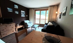 Living area - Black Horse 23 (Les Avanchers-Valmorel)