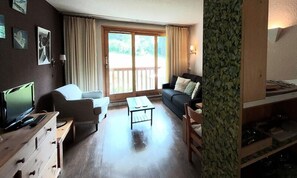 Living area - Black Horse 23 (Les Avanchers-Valmorel)