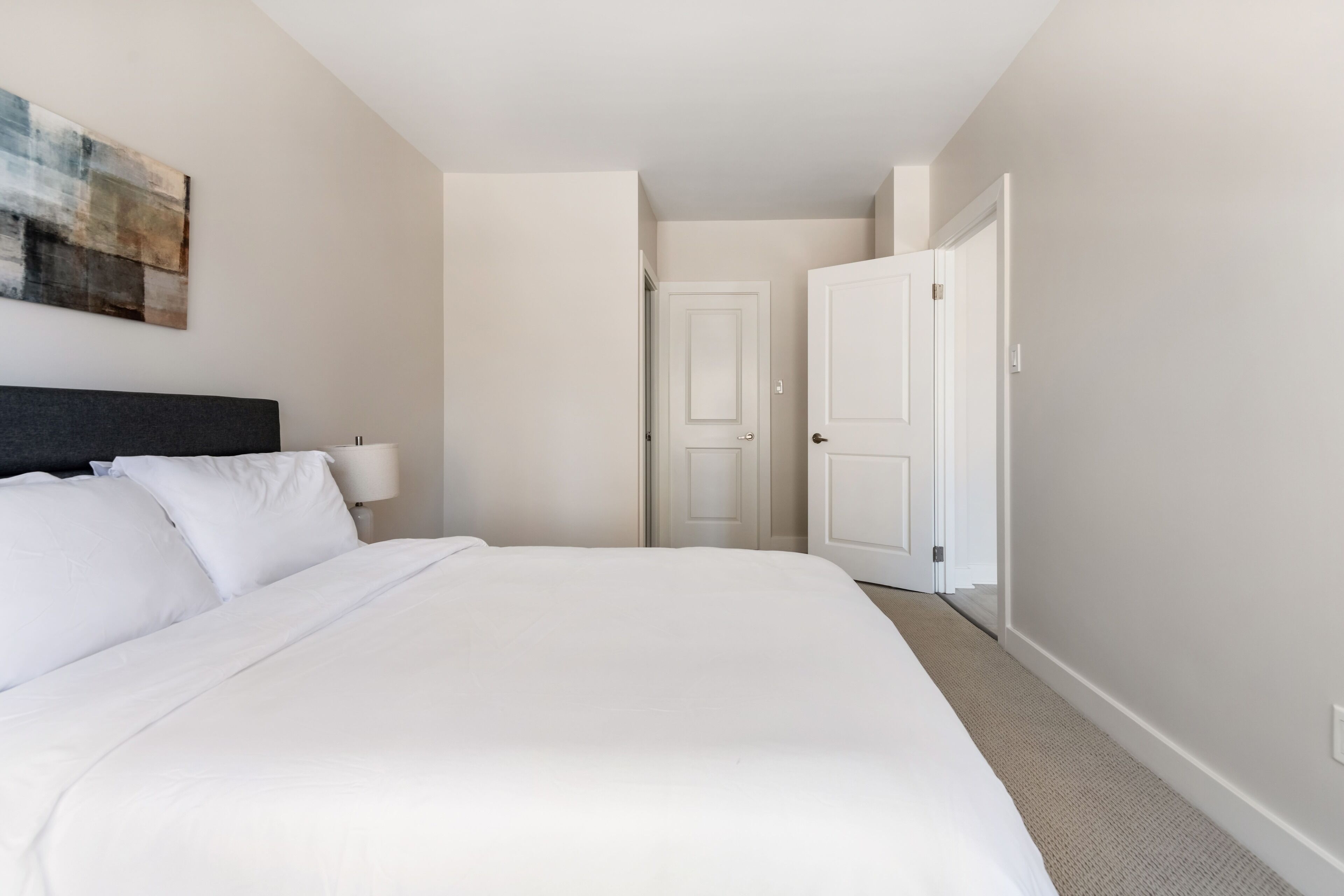 1 habitación, escritorio, tabla de planchar con plancha y wifi gratis 