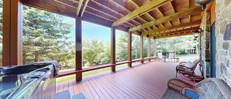 Tina de hidromasaje al aire libre