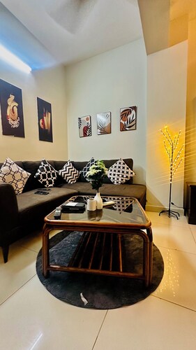 Luxrious 2-bedroom apartment in Islamabad with AC