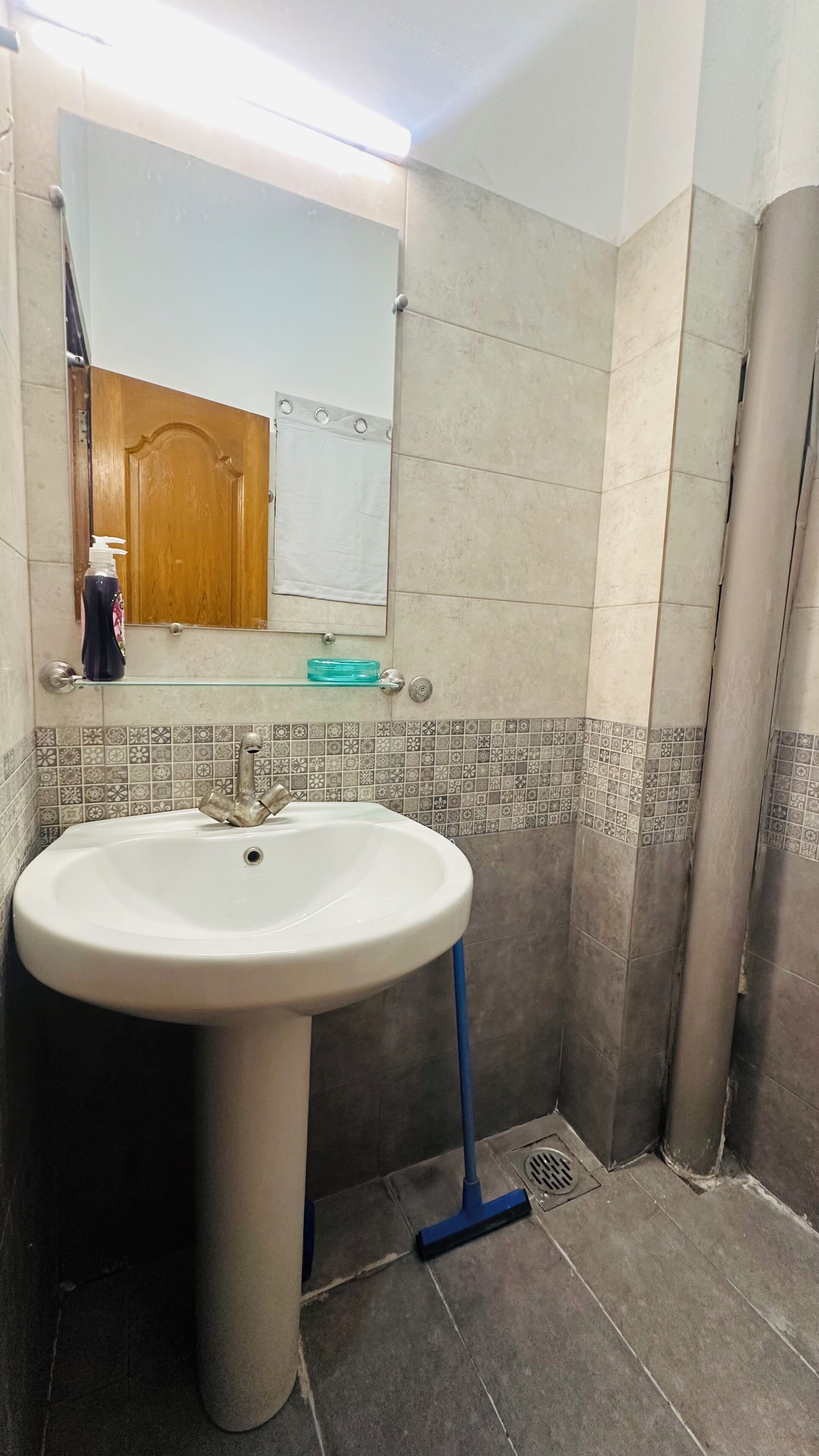 Towels, soap, toilet paper