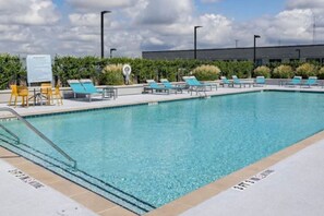 Pool - Luxurious Living ATL/ 5 Star Amenities (Atlanta)