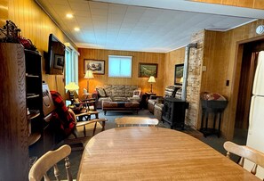 Interior - Lake Chippewa Flowage Stunning View 2-BR private home & dock, A/C, washer, dryer (Hayward)