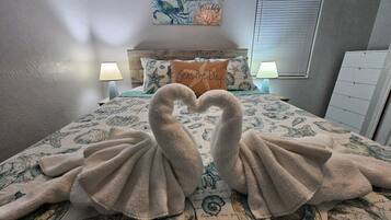 2 bedrooms, desk, iron/ironing board, free WiFi