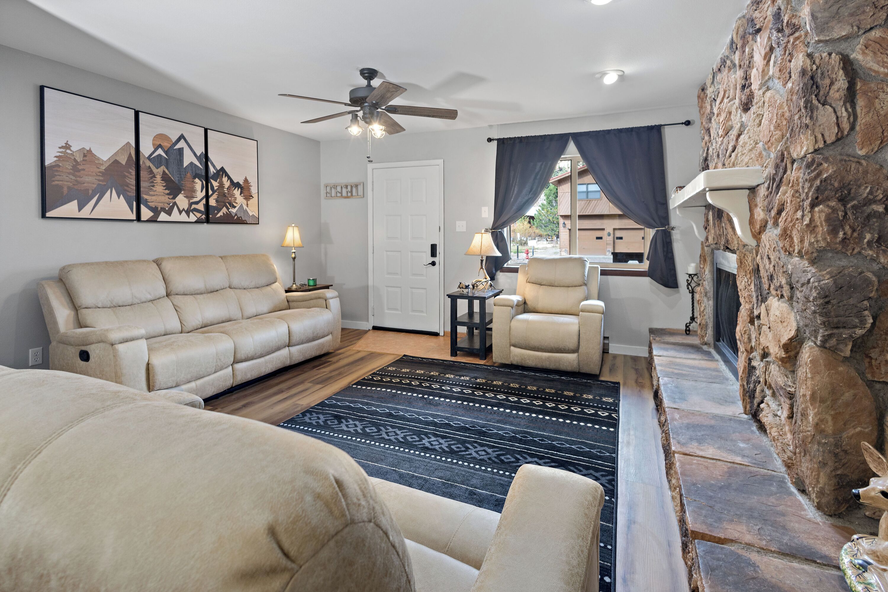 スマートテレビ、暖炉