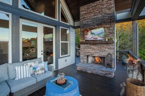 Terrace/patio - NEW! Luxury Mountain View Cabin: Outdoor Fireplace w/ TV, Hot Tub (Morganton)