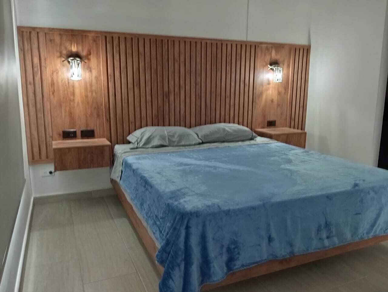 2 makuuhuonetta, silitysrauta/-lauta, ilmainen Wi-Fi, vuodevaatteet