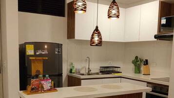 Microwave, oven, stovetop, coffee/tea maker