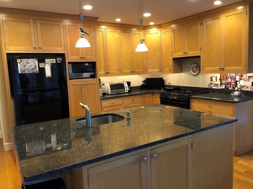 3-bedroom Ranch house between Waban Village and Four Corners