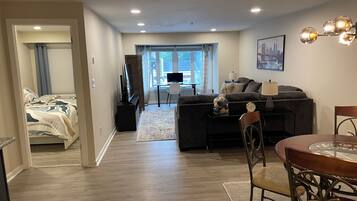 2 chambres, fer et planche Ă repasser, Wi-Fi, draps fournis