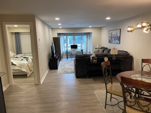 2 chambres, fer et planche à repasser, Wi-Fi, literie fournie