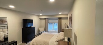 Walkable to Hospital and Businesses Family-friendly- 2 BR/2 Bath Condo w/Parking