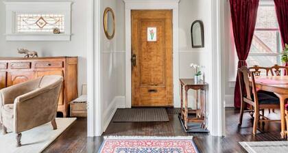 Charming Century Home - Easy stroll to restaurants, parks, schools, transit