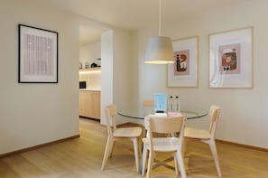 Superior Apartment | Dining room