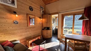 Living area - Bear Hollow D151 (Les Allues)