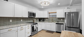 Gorgous 4 Bed 3 Bath just 7 blocks from the ocean. Backyard oasis with 14ft spa