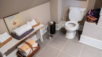 Hårtørrer, håndklæder