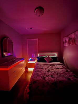 2 soverom, skrivebord og wi-fi